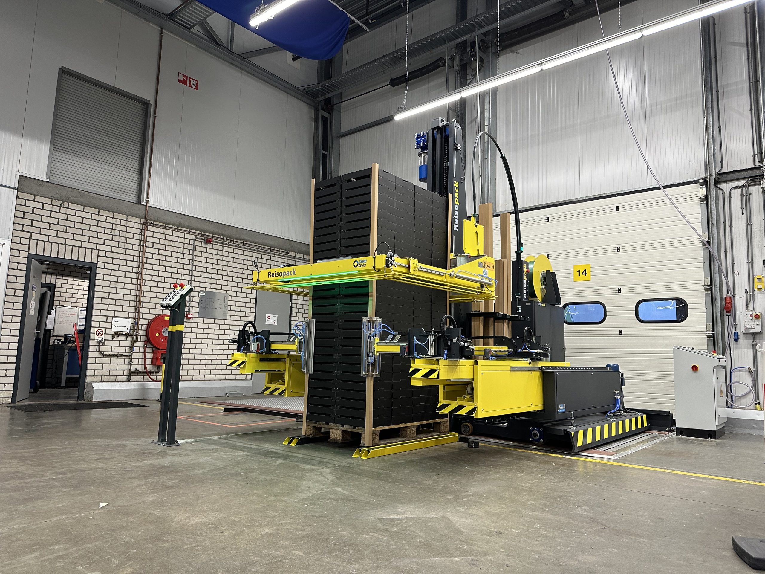 Reisopack 2915 omsnoeringsmachine | Reisopack Nederland Reisopack 2915 omsnoeringsmachine | Reisopack Nederland